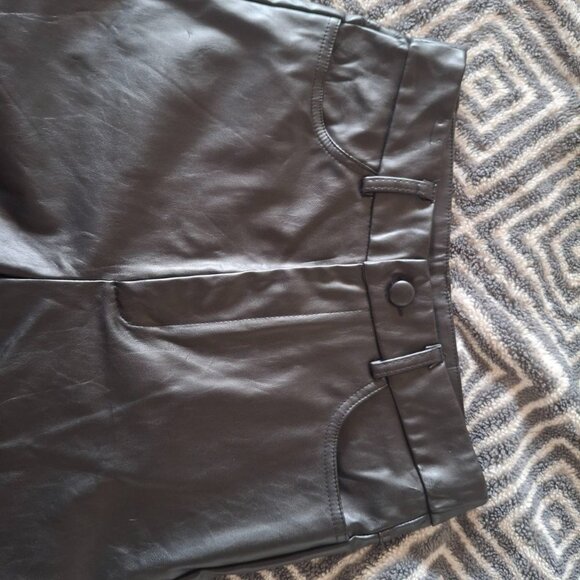 SHEIN Women's Black Faux Leather Pants Straight Leg Sz 2 (XS) - Picture 6 of 11